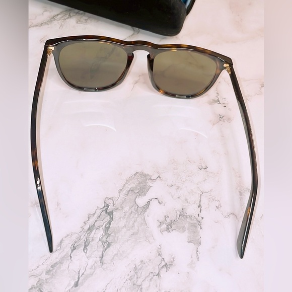 Gucci Avana Green Sunglasses with case and dust bag - Picture 3 of 8